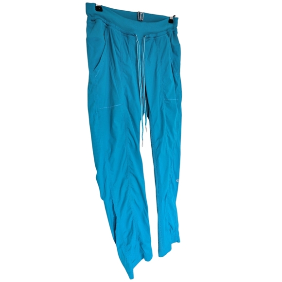Lululemon Street To Studio Crop *No Liner Beach Blanket Blue Rel: 4/13 Women's 6 - Picture 4 of 15